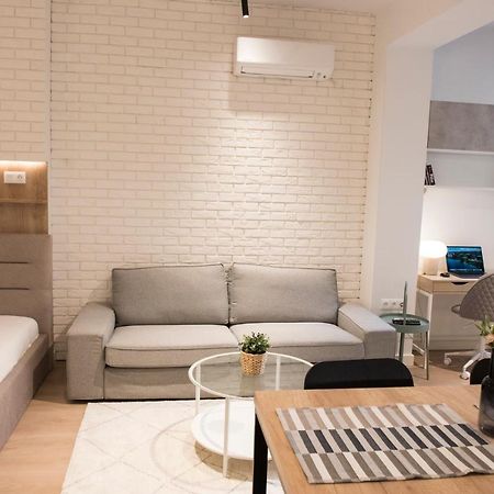 Top Center Designer Studio Apartment Sofia Esterno foto