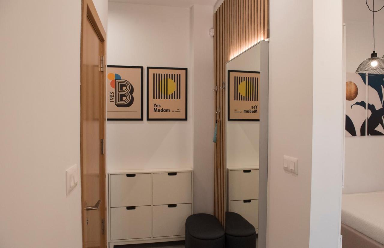 Top Center Designer Studio Apartment Sofia Esterno foto