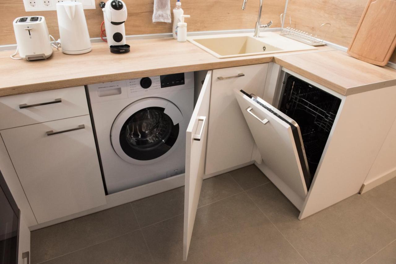 Top Center Designer Studio Apartment Sofia Esterno foto